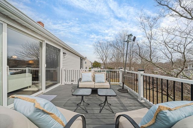 30 Donna Rd, Weymouth, MA 02190