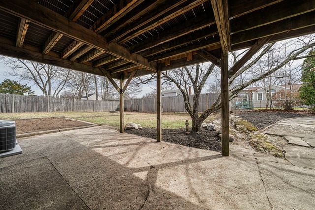 30 Donna Rd, Weymouth, MA 02190