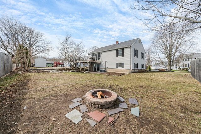 30 Donna Rd, Weymouth, MA 02190