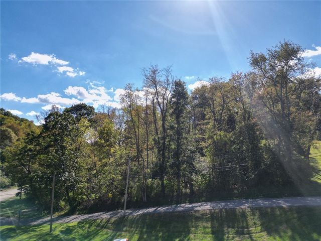 3400 Conway Wallrose Rd, Economy, PA 15143