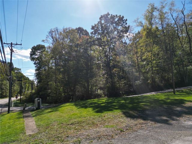 3400 Conway Wallrose Rd, Economy, PA 15143