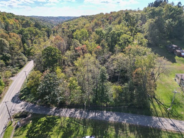 3400 Conway Wallrose Rd, Economy, PA 15143