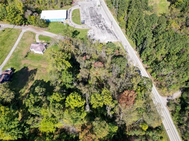 3400 Conway Wallrose Rd, Economy, PA 15143