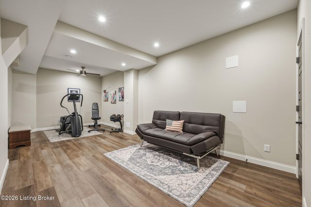 2421 Middle Creek Ct, Fisherville, KY 40023