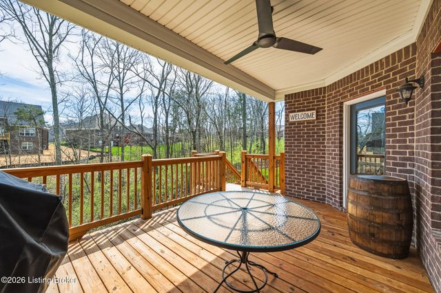 2421 Middle Creek Ct, Fisherville, KY 40023