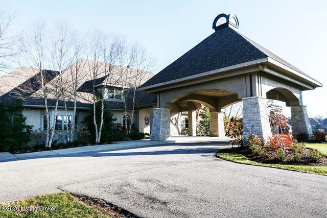 2421 Middle Creek Ct, Fisherville, KY 40023