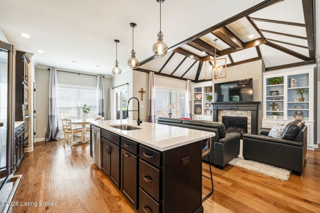 2421 Middle Creek Ct, Fisherville, KY 40023