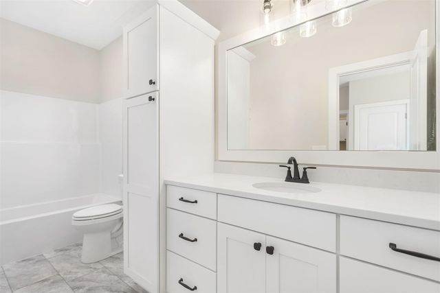 11905 Smithfield Drive, Holland, MI 49424