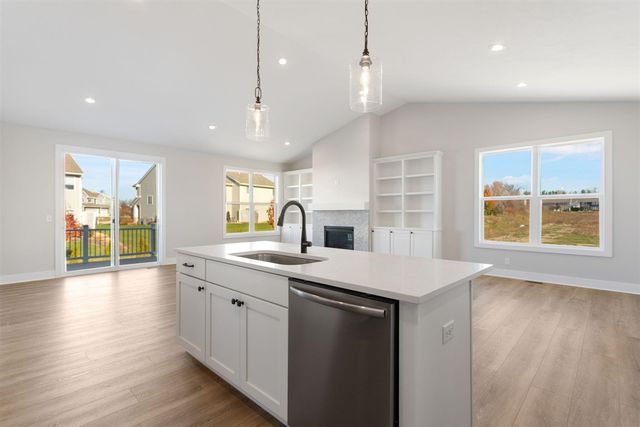 11905 Smithfield Drive, Holland, MI 49424