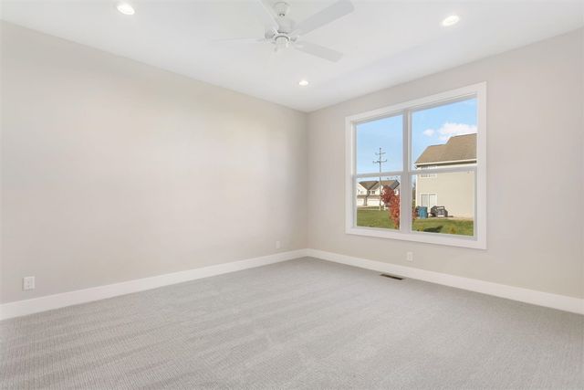 11905 Smithfield Drive, Holland, MI 49424