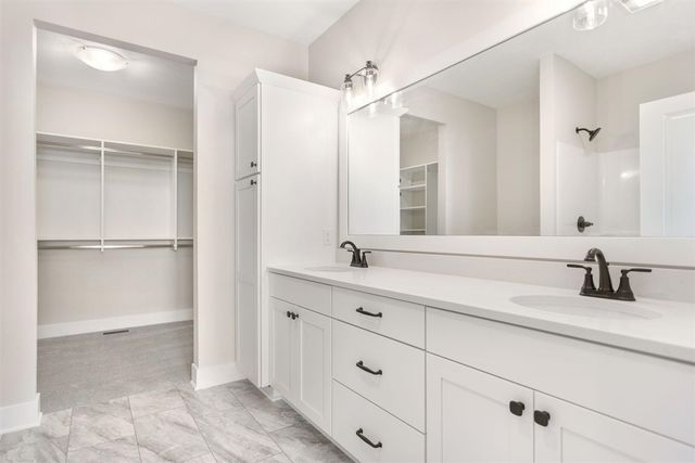 11905 Smithfield Drive, Holland, MI 49424