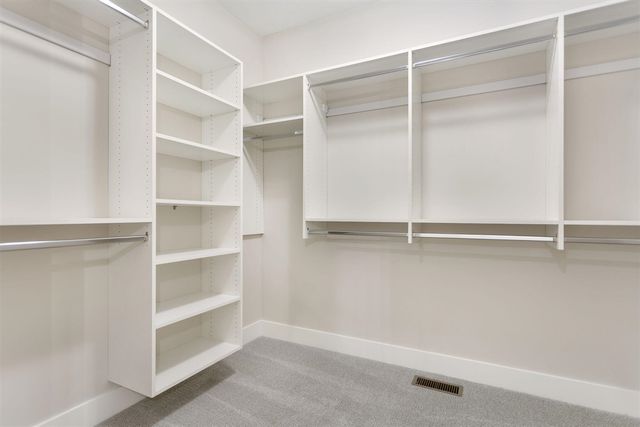 11905 Smithfield Drive, Holland, MI 49424