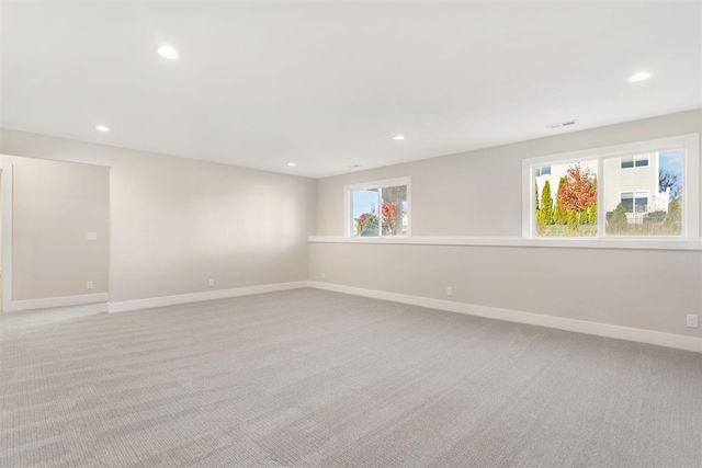 11905 Smithfield Drive, Holland, MI 49424