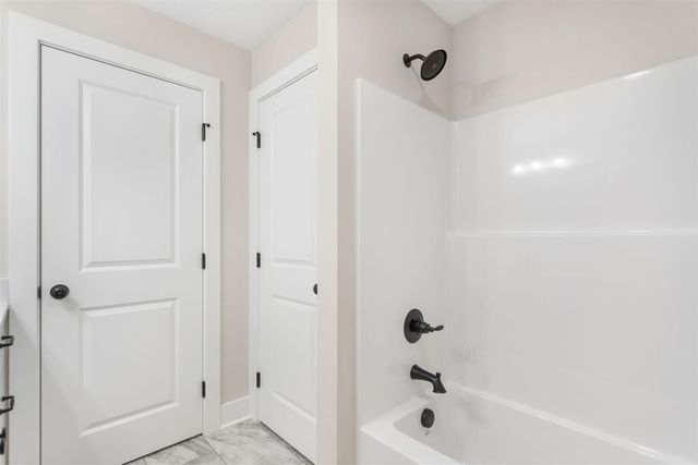 11905 Smithfield Drive, Holland, MI 49424