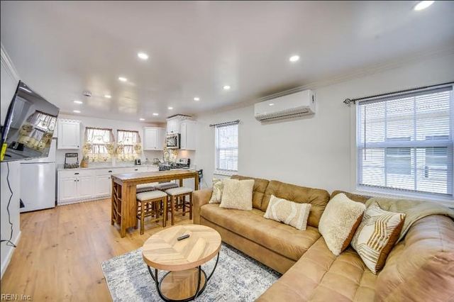 138 D View AVE, Norfolk, VA 23503