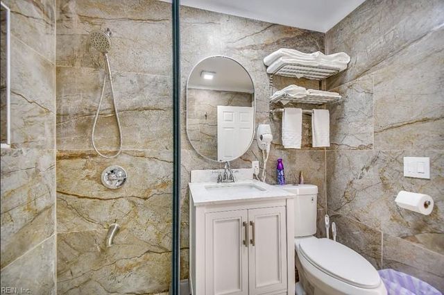 138 D View AVE, Norfolk, VA 23503