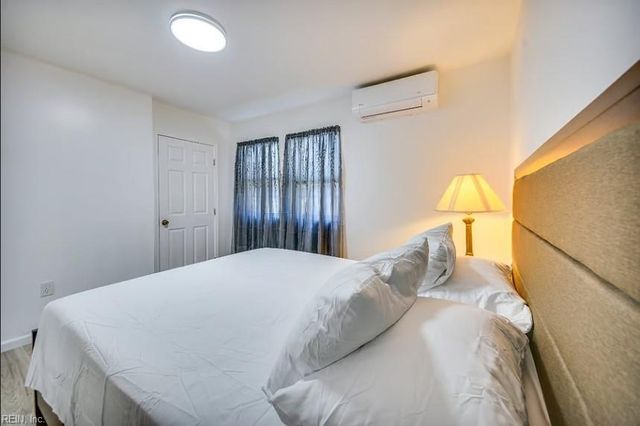 138 D View AVE, Norfolk, VA 23503