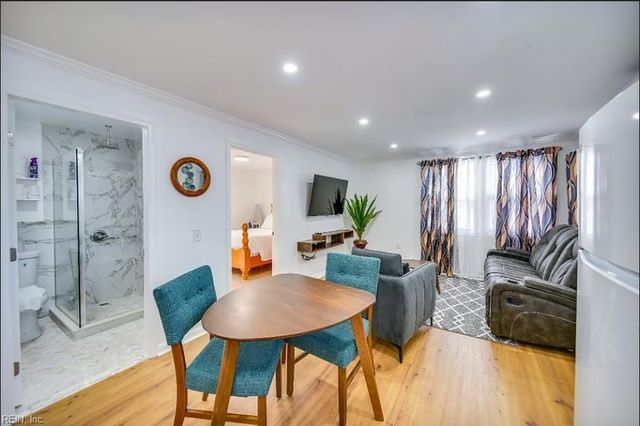 138 D View AVE, Norfolk, VA 23503