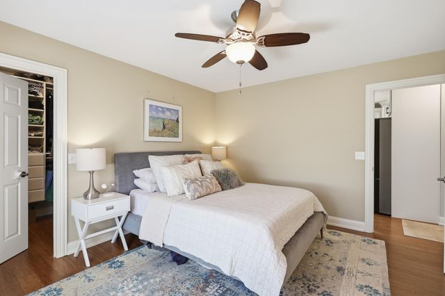 15520 2nd Avenue N, Plymouth, MN 55447