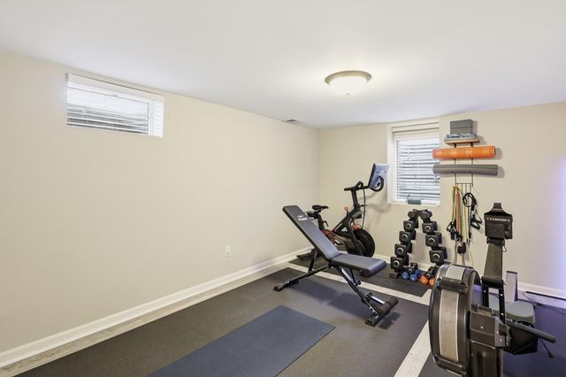 15520 2nd Avenue N, Plymouth, MN 55447