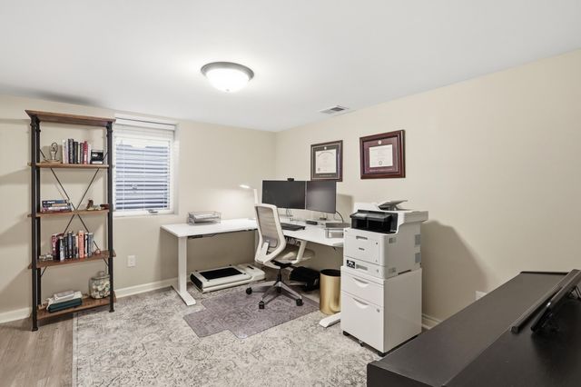 15520 2nd Avenue N, Plymouth, MN 55447