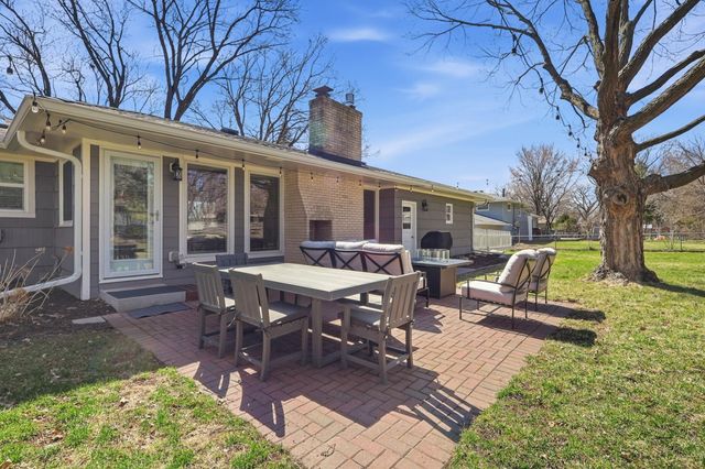 15520 2nd Avenue N, Plymouth, MN 55447