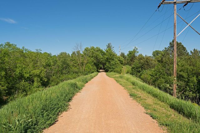 15520 2nd Avenue N, Plymouth, MN 55447