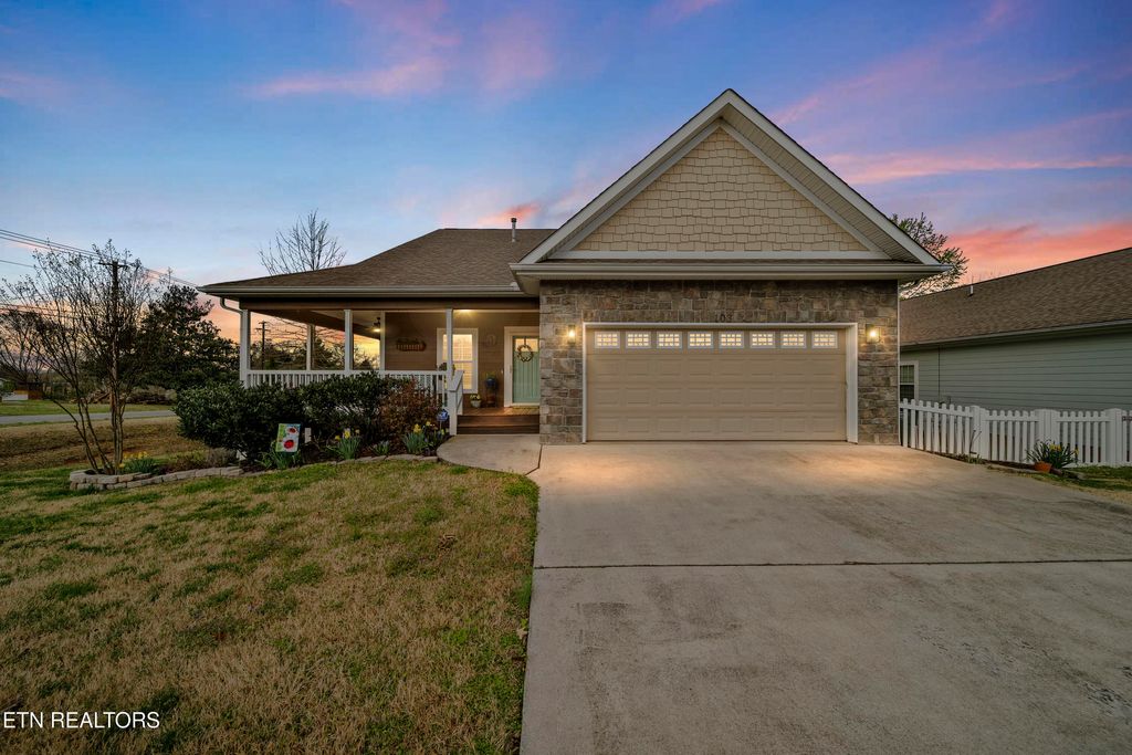 103 McNeilly Circle, Maryville, TN 37803