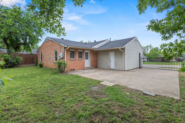 301 Meadowbrook Drive, Arlington, TX 76010