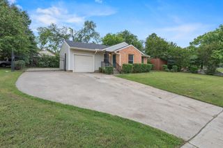 301 Meadowbrook Drive, Arlington, TX 76010