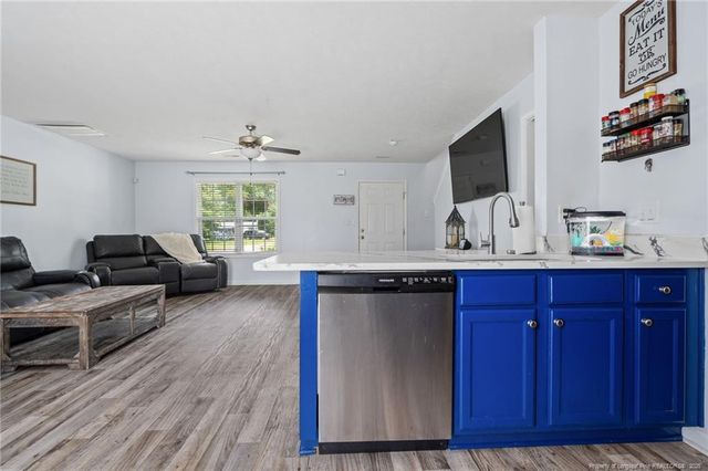 332 Dundee Circle, Raeford, NC 28376