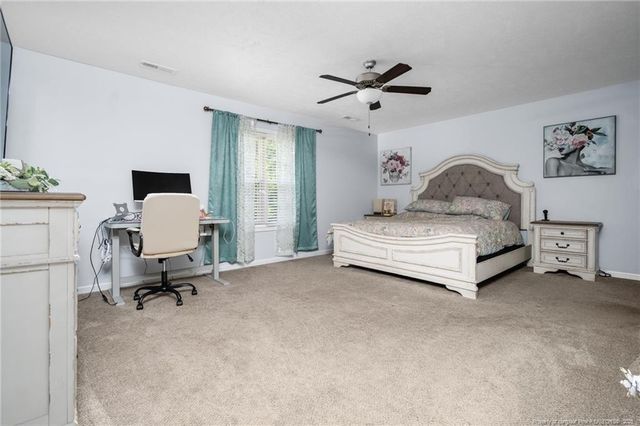 332 Dundee Circle, Raeford, NC 28376