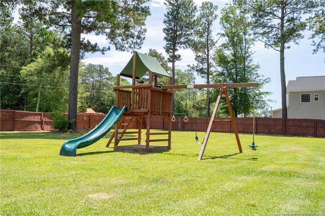 332 Dundee Circle, Raeford, NC 28376