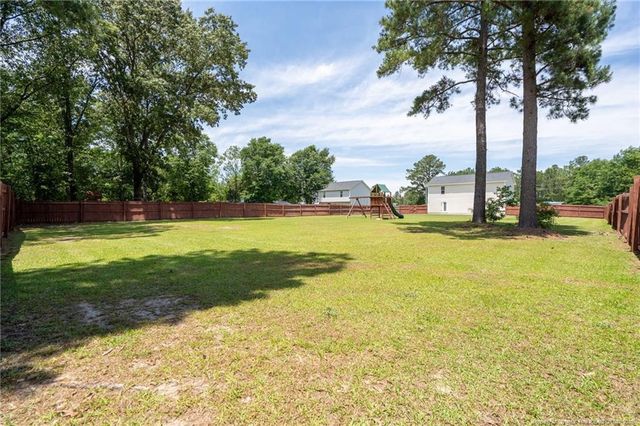 332 Dundee Circle, Raeford, NC 28376
