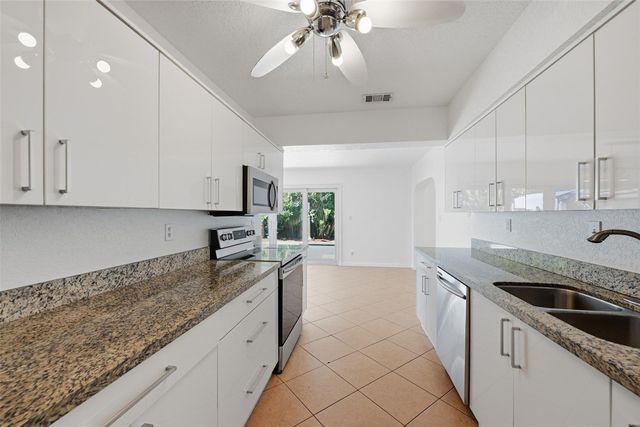 4700 NE 3rd Terrace, Oakland Park, FL 33334