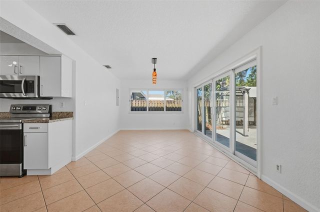 4700 NE 3rd Terrace, Oakland Park, FL 33334