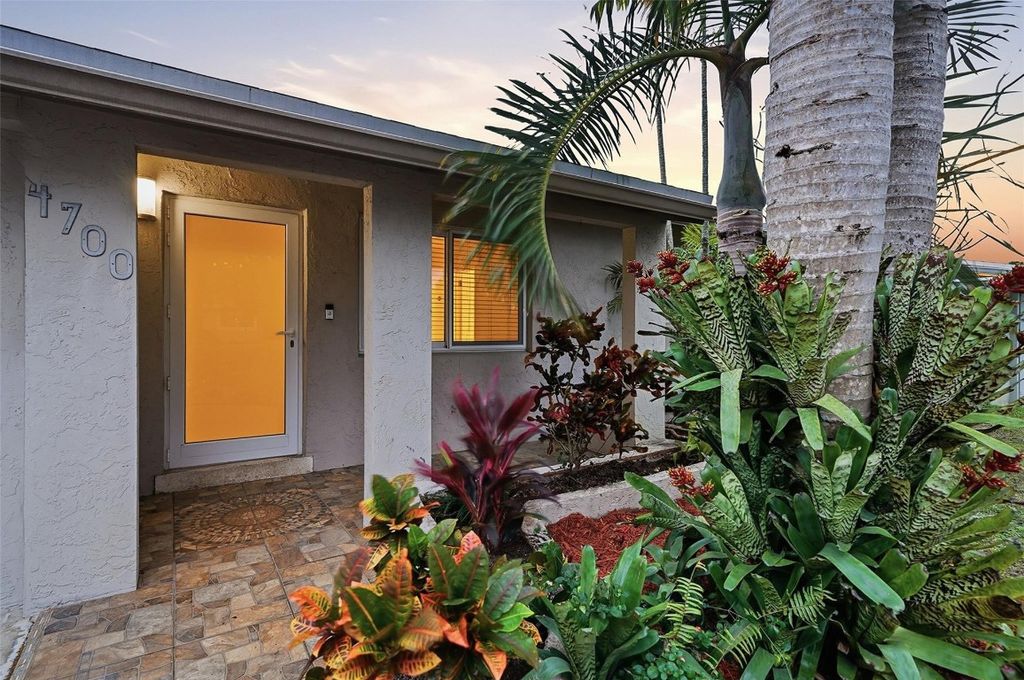 4700 NE 3rd Terrace, Oakland Park, FL 33334