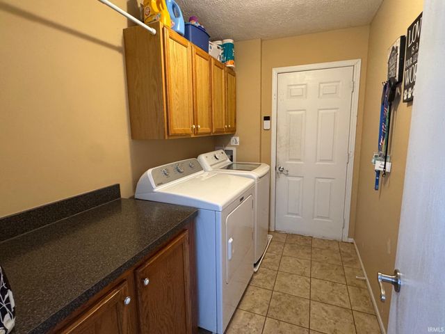 1016 Claire Lane, Middlebury, IN 46540