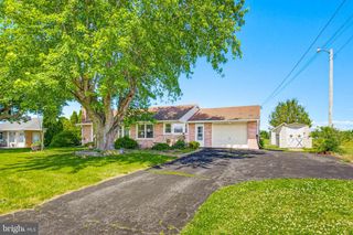 36 GLENWOOD DR, Ephrata, PA 17522