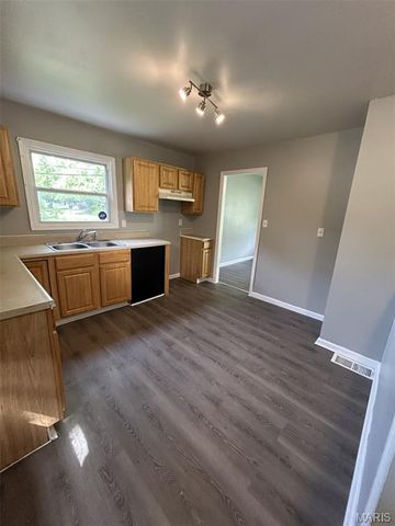 121 Saint Dorothy Drive, Cahokia, IL 62206