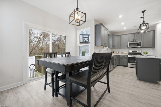 27 E Berkley DR, Hampton, VA 23663