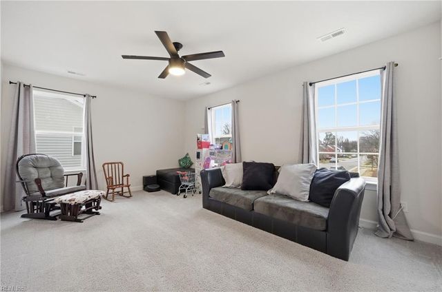 27 E Berkley DR, Hampton, VA 23663