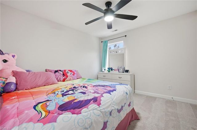 27 E Berkley DR, Hampton, VA 23663