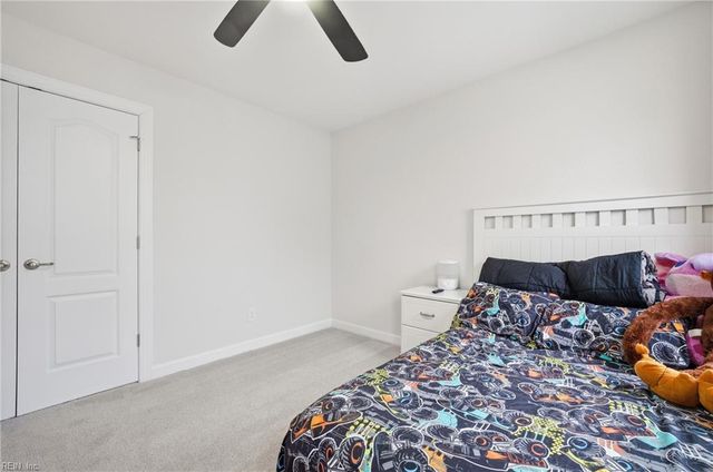 27 E Berkley DR, Hampton, VA 23663