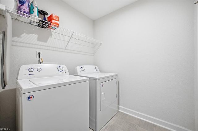 27 E Berkley DR, Hampton, VA 23663