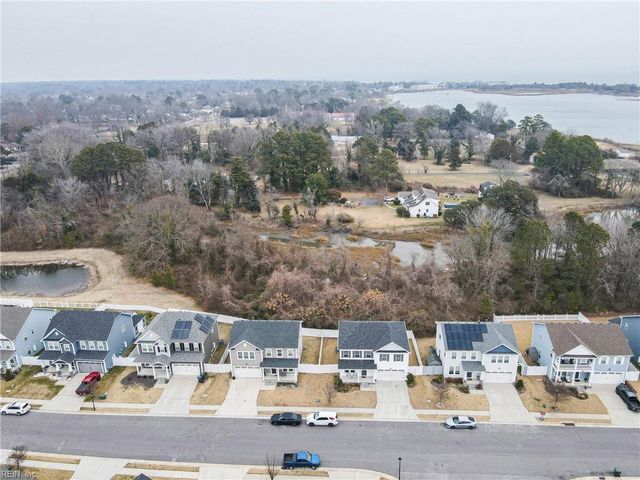 27 E Berkley DR, Hampton, VA 23663