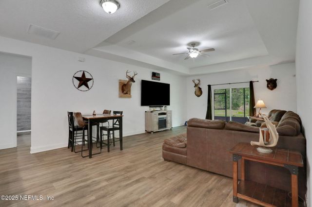 56041 GRIFFIN Road, Callahan, FL 32011