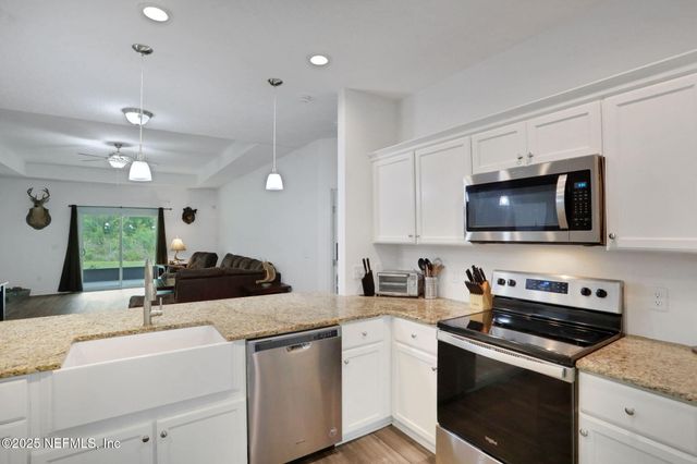 56041 GRIFFIN Road, Callahan, FL 32011