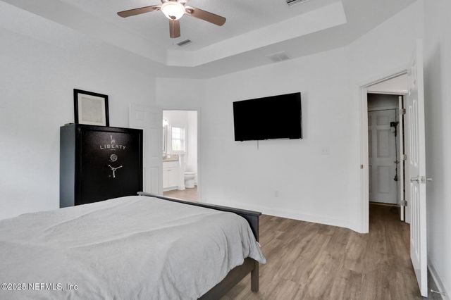56041 GRIFFIN Road, Callahan, FL 32011