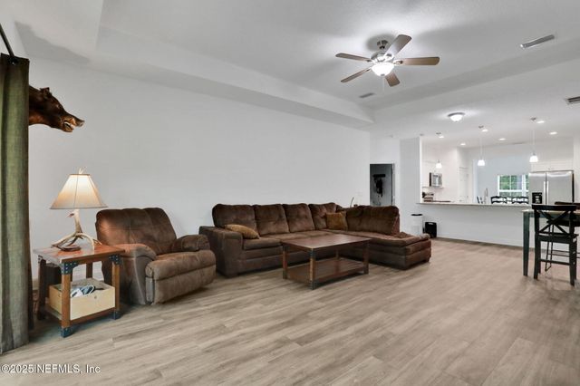 56041 GRIFFIN Road, Callahan, FL 32011